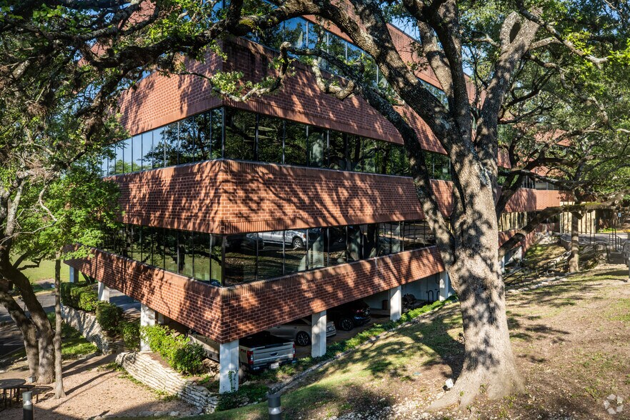 More Photos Of 8834 N Capital of Texas Hwy, Austin Office For Lease