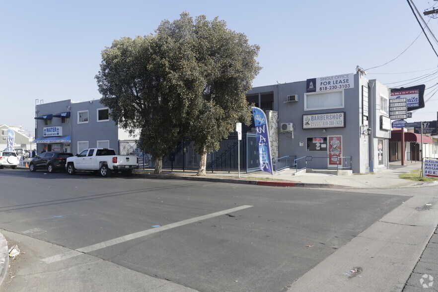 Primary Photo Of 13735 Victory Blvd, Van Nuys Office For Lease