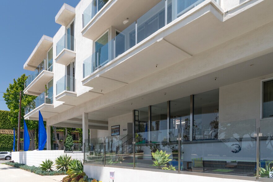 More Photos Of 901 Ocean Ave, Santa Monica Apartments For Sale