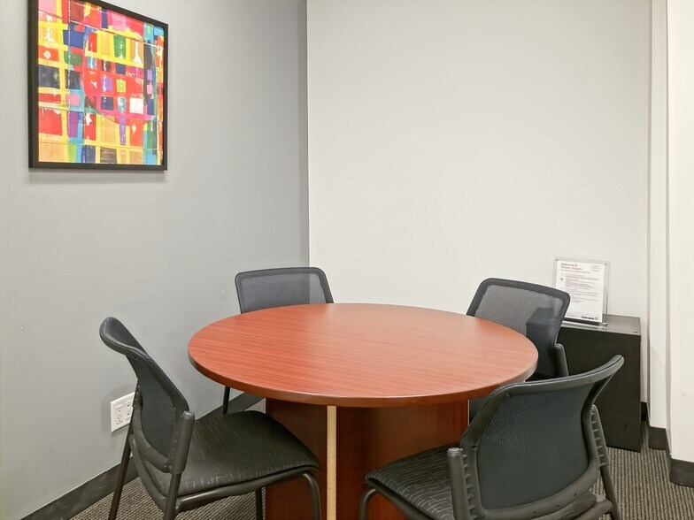 More Photos Of 777 Hornby St, Vancouver Coworking Space