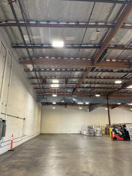 More Photos Of 20822 Currier Rd, City Of Industry Warehouse For Lease