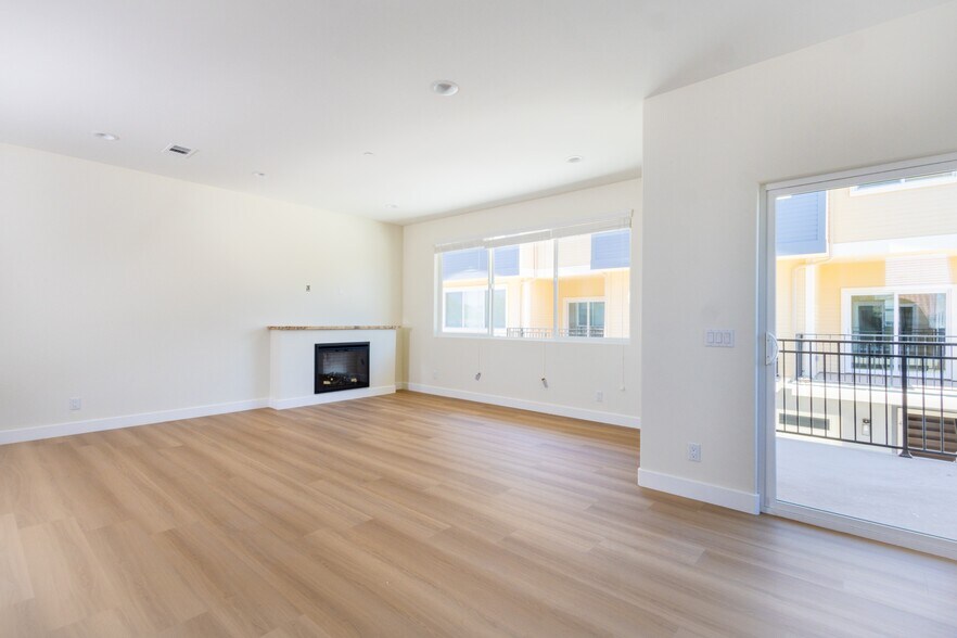 More Photos Of 1042 San Juan St, Tustin Apartments For Sale