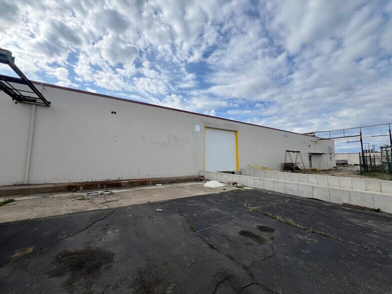 More Photos Of 28960 Lakeland Blvd, Wickliffe Unknown For Lease