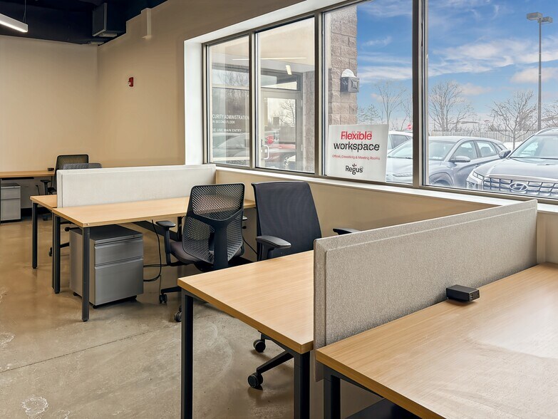 More Photos Of 4050 W Ridge Rd, Rochester Coworking Space