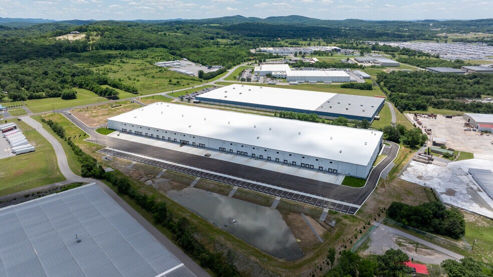 More Photos Of 575 Maddox Simpson Pkwy, Lebanon Distribution For Lease