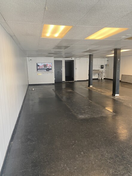 More Photos Of 1727 Ashley River Rd, Charleston Unknown For Lease