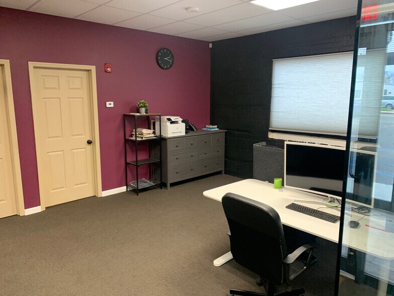 More Photos Of 60 Milbar Blvd, Farmingdale Warehouse For Lease