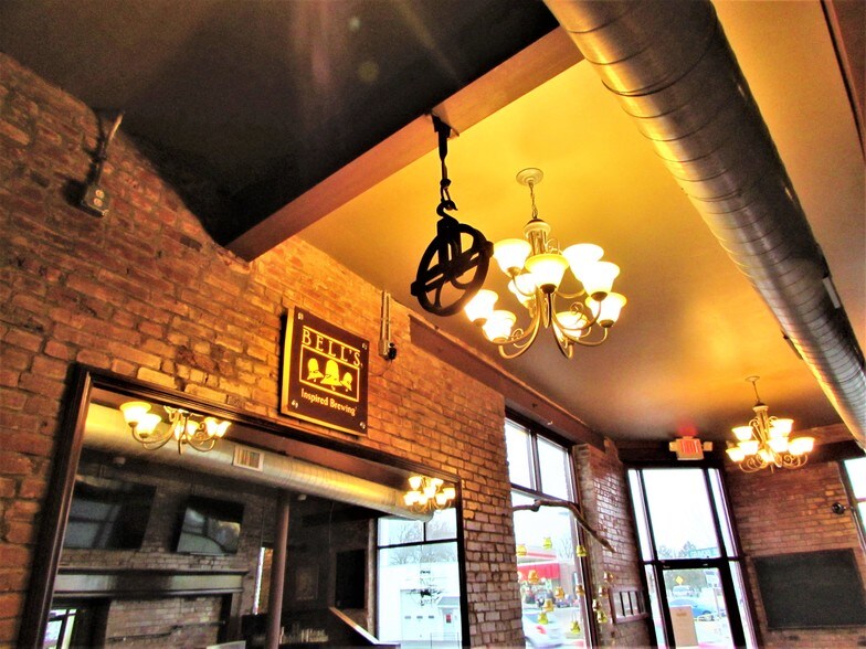 More Photos Of 6931 Gravois Ave, Saint Louis Restaurant For Sale