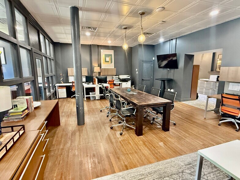 More Photos Of 675 Seminole Ave NE, Atlanta Office For Sale