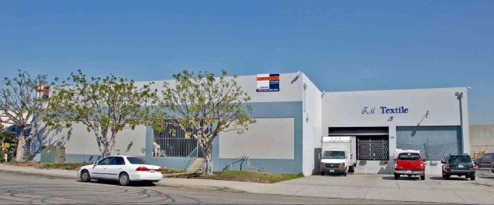 Primary Photo Of 201 W 132nd St, Los Angeles Distribution For Lease