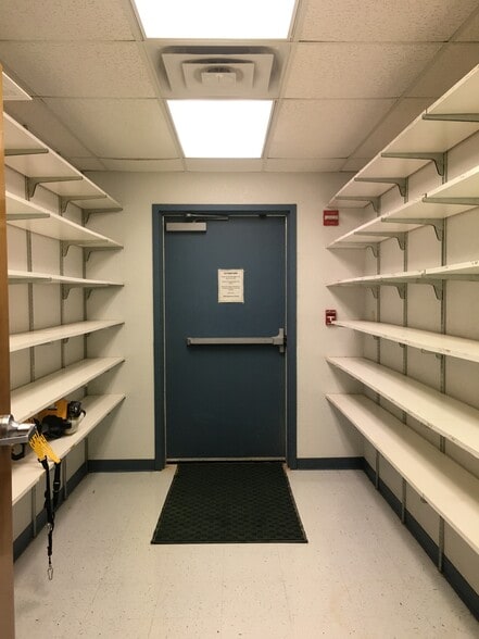 More Photos Of 206 8th St, Fabens Medical For Sale