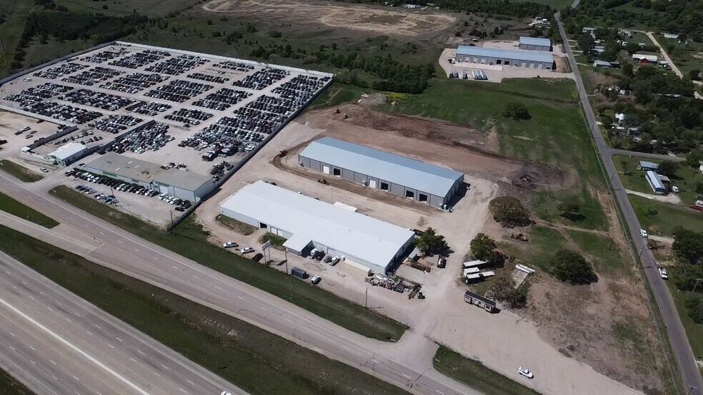 More Photos Of 14597 N IH 35, Elm Mott Unknown For Lease