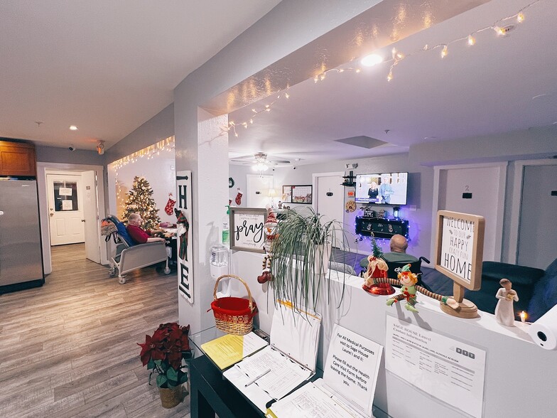 More Photos Of 4719 W Laurel Ln, Glendale Assisted Living For Sale