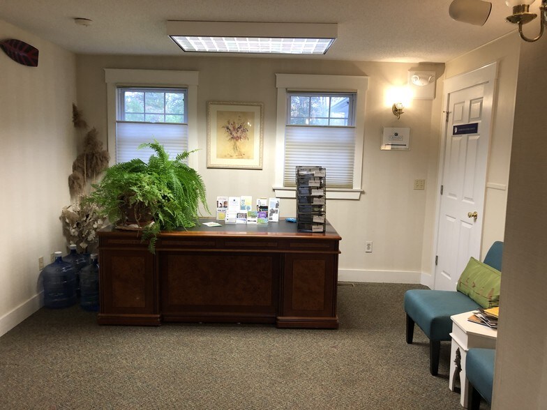 More Photos Of 4 Fort Hill Rd, Groton Office For Sale