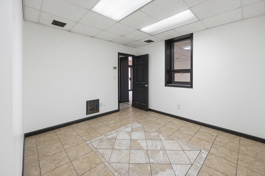 More Photos Of 173 Amboy Rd, Morganville Land For Lease
