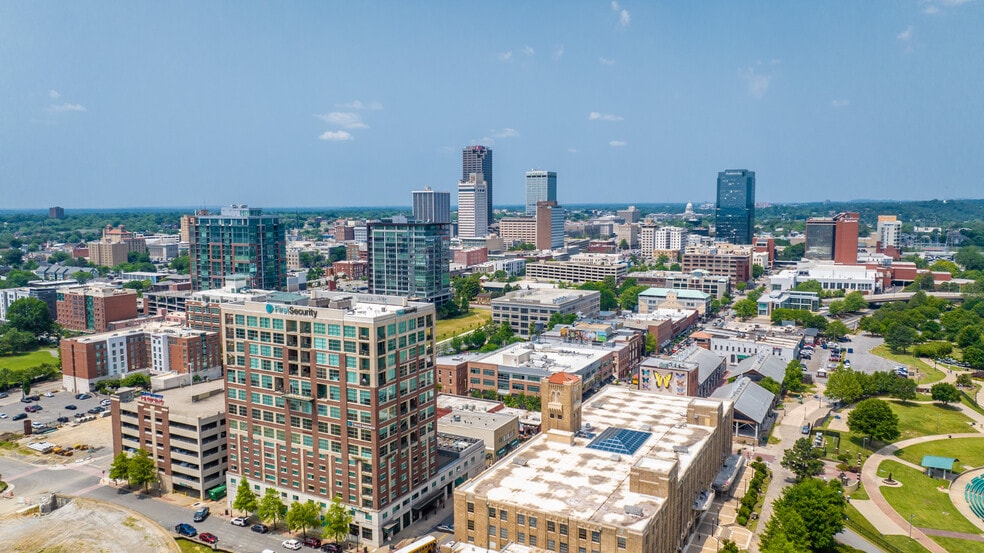 More Photos Of 521 President Clinton Ave, Little Rock Office Residential For Sale