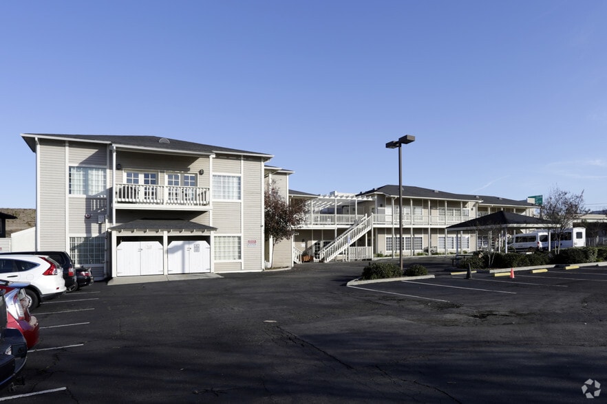 Primary Photo Of 1460 E Main St, El Cajon Medical For Lease