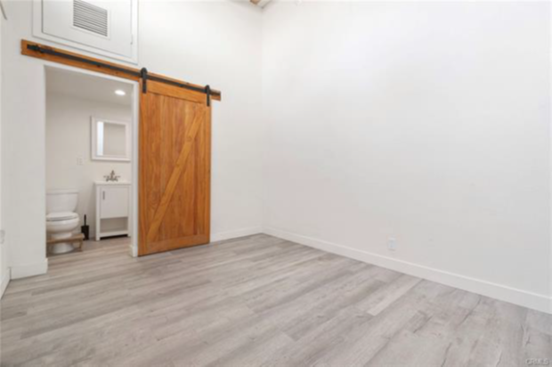 More Photos Of 555 E 3rd St, Long Beach Loft Creative Space For Sale