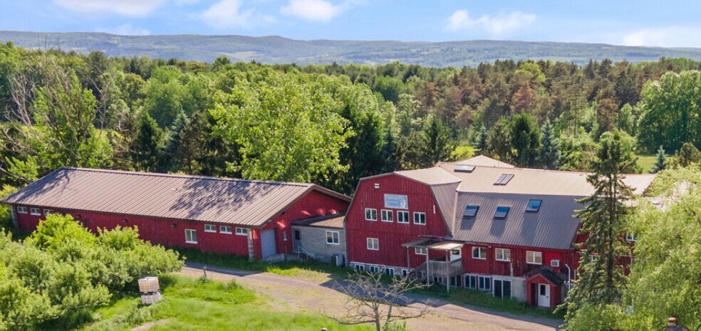 More Photos Of 303 Gunderman Rd, Spencer Flex For Sale