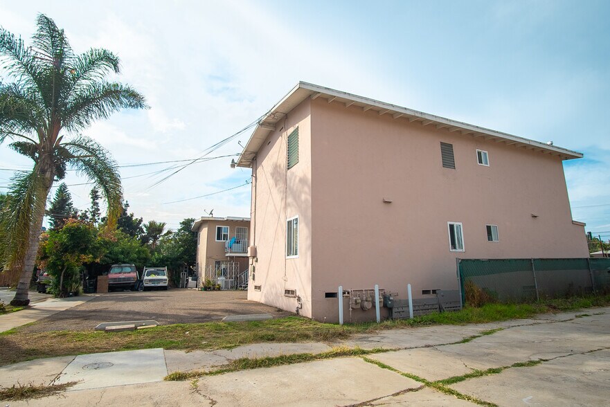 More Photos Of 1313 E 9th St, National City Apartments For Sale