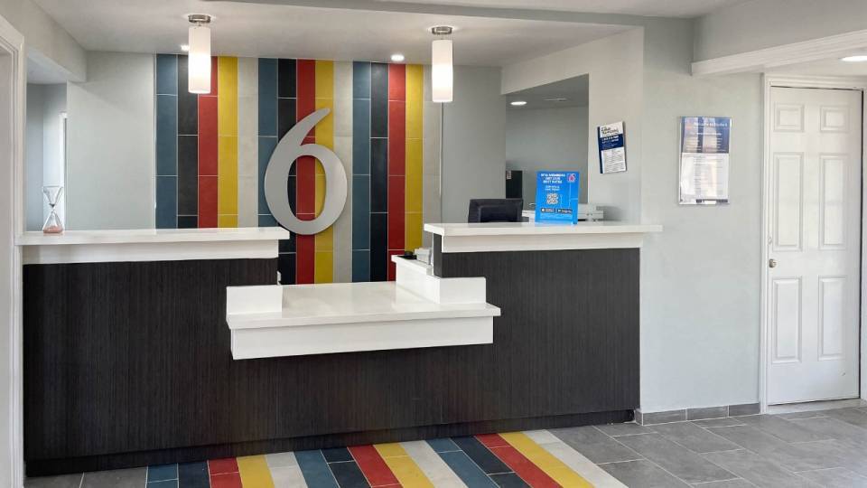 More Photos Of 8201 E Skelly Dr, Tulsa Hotel For Sale