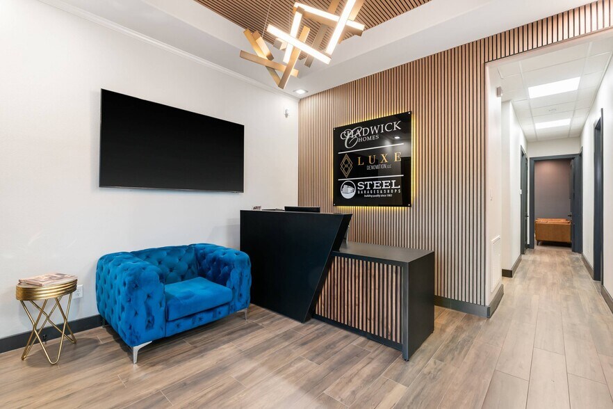 More Photos Of 14547 Lake Business Dr, Conroe Loft Creative Space For Sale