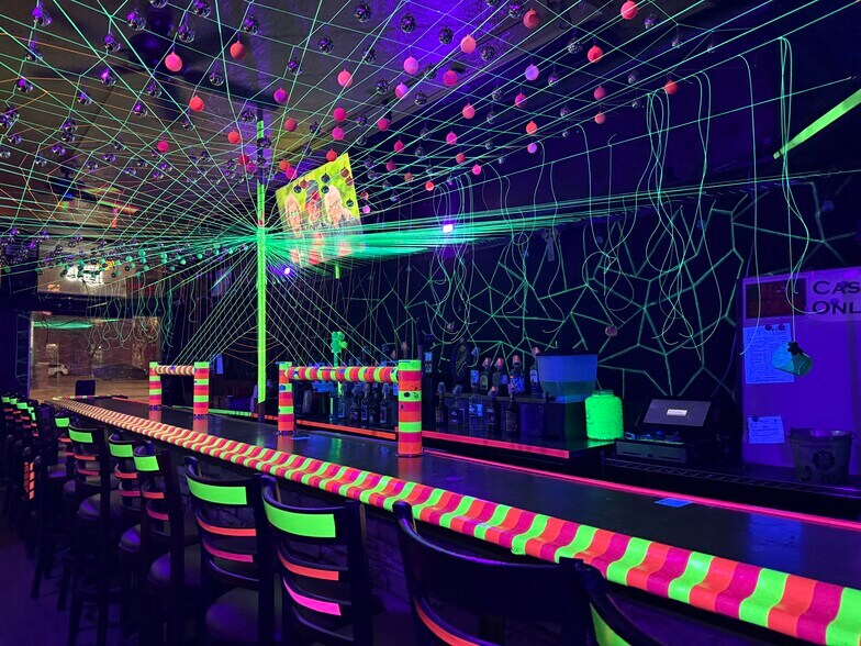 More Photos Of 1811 E Carson St, Pittsburgh Bar For Sale