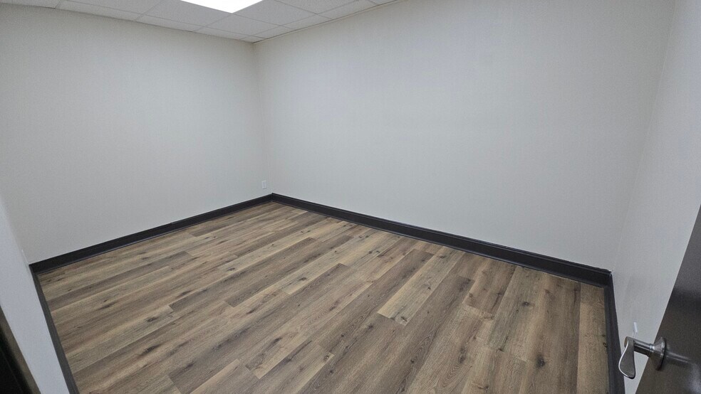 More Photos Of 3409 Spencer Hwy, Pasadena Office For Lease