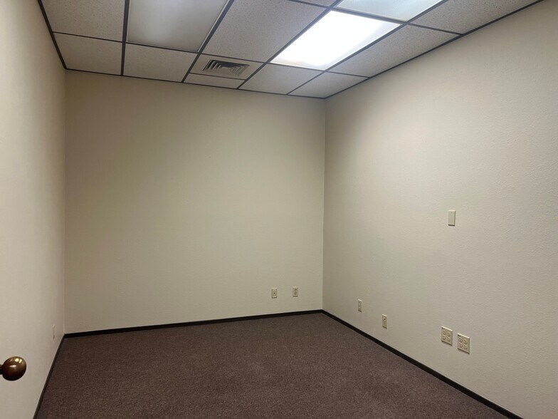 More Photos Of 2140 Jefferson St, Napa Office For Lease