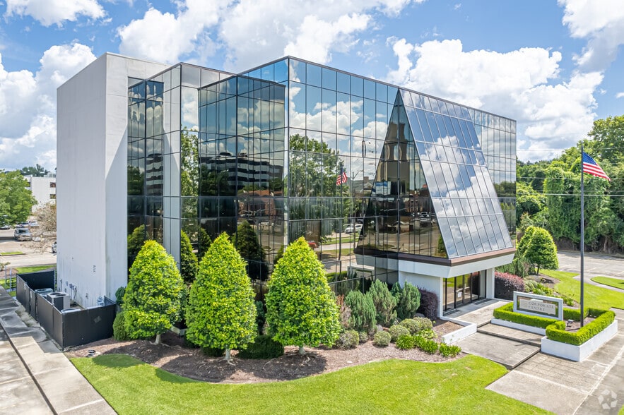 More Photos Of 5757 Corporate Blvd, Baton Rouge Office For Lease