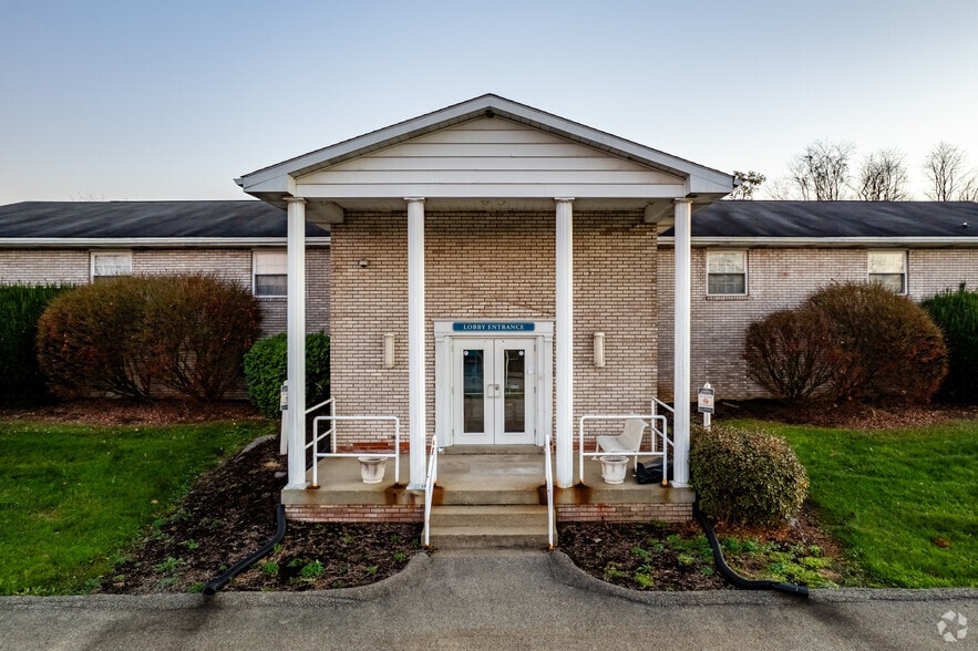 More Photos Of 110 Youngstown Rd, Lemont Furnace Medical For Sale
