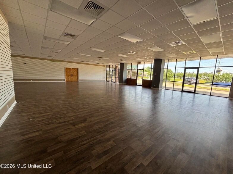 More Photos Of 1580 Industrial Park Rd, Wiggins Storefront For Lease