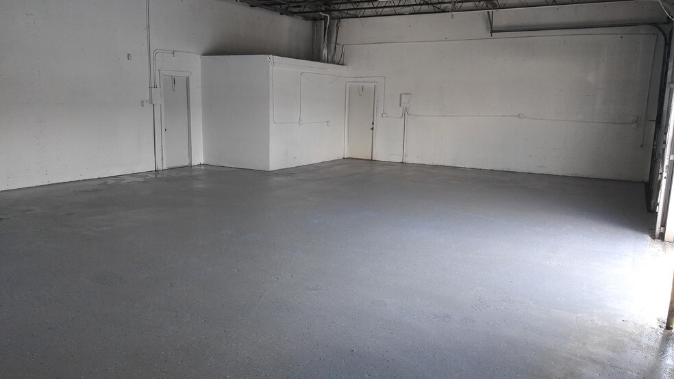 More Photos Of 1700 Latham Rd, West Palm Beach Unknown For Lease