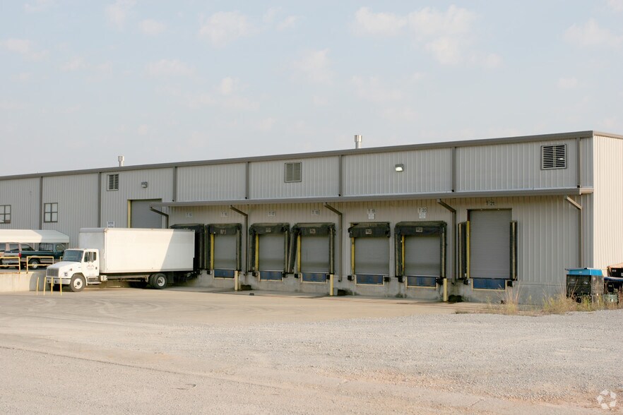 More Photos Of 10400 Technology Dr, Cottondale Warehouse For Sale