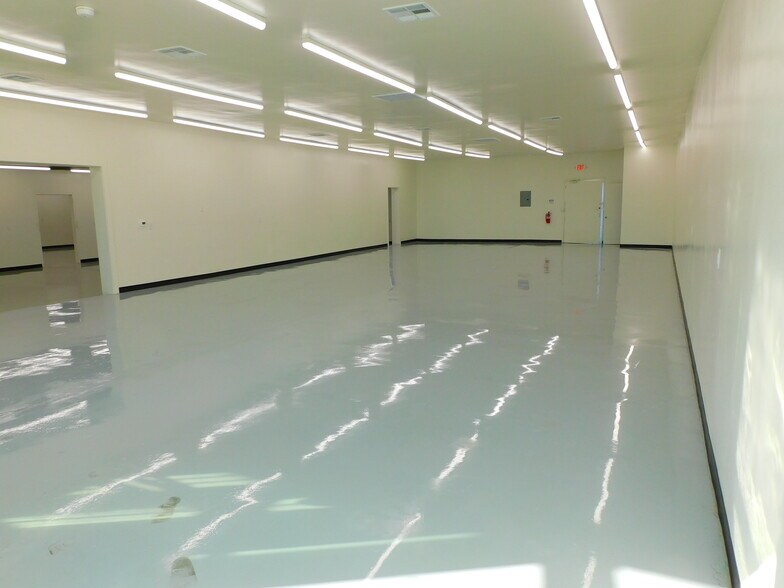 More Photos Of 409-413 N Chester Ave, Bakersfield Auto Repair For Lease