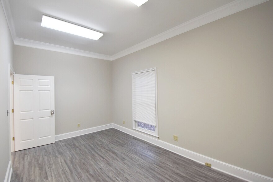 More Photos Of 109 N 85 Pky, Fayetteville Office For Lease
