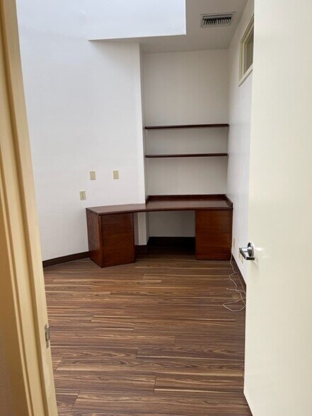 More Photos Of 2329 Oak Park Ln, Santa Barbara Medical For Lease