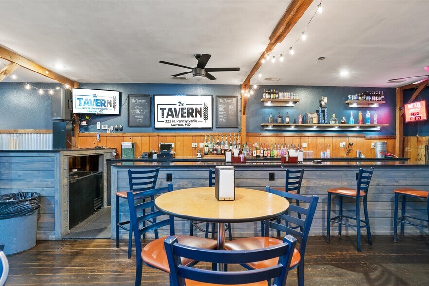 More Photos Of 322 N Pennsylvania Ave, Lawson Bar For Sale