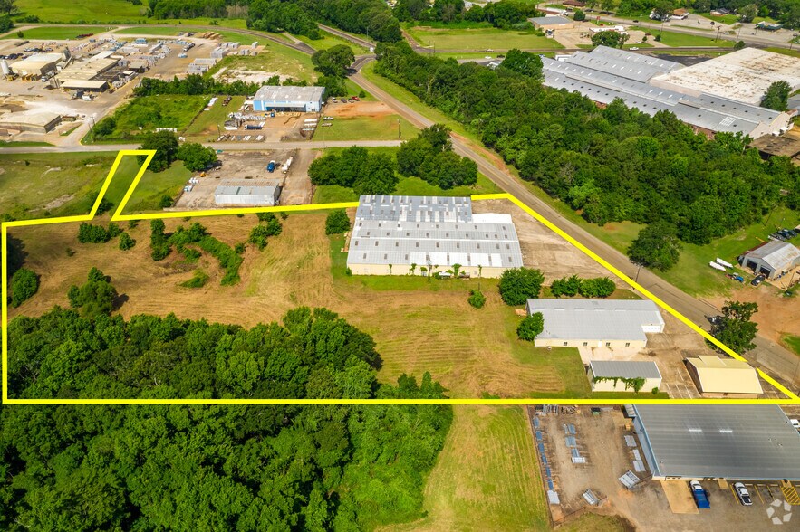 More Photos Of 2324 W Reagan St, Palestine Warehouse For Sale