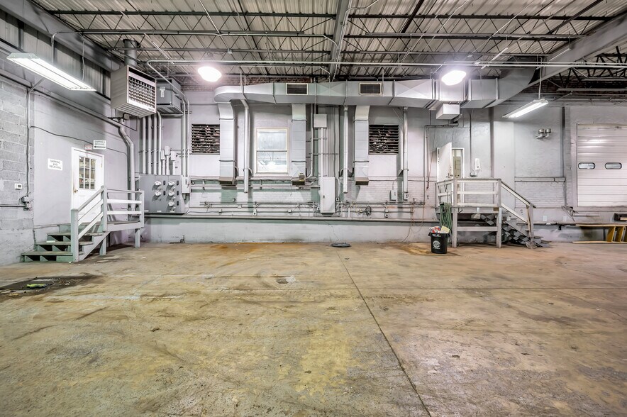 More Photos Of 373 High St, Wilkes Barre Manufacturing For Lease
