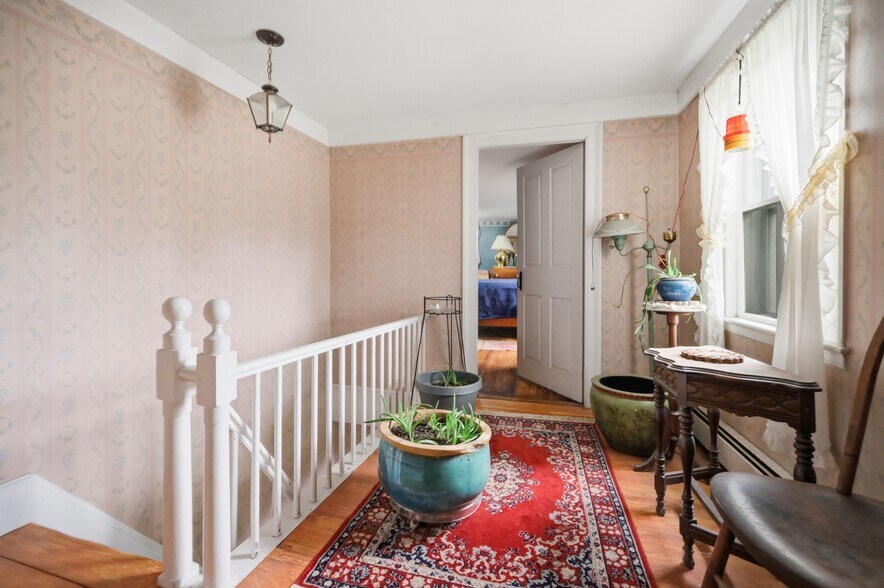 More Photos Of 65 Chester Rd, Raymond Flex For Sale