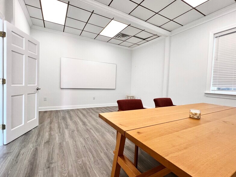 More Photos Of 490 Westfield Rd, Charlottesville Storefront Retail Office For Sale