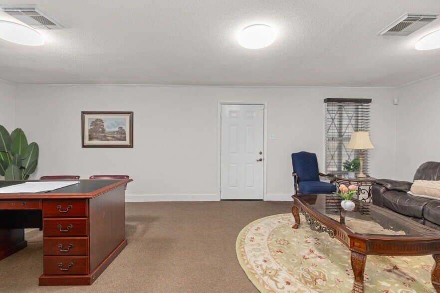 More Photos Of 5231 San Pedro Ave, San Antonio Office Residential For Sale