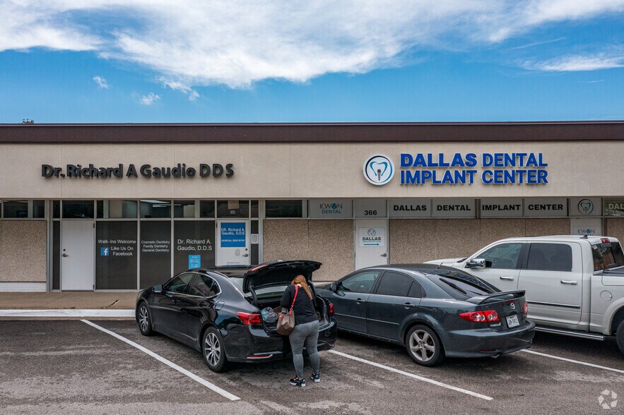 More Photos Of 11722 Marsh Ln, Dallas Storefront For Lease