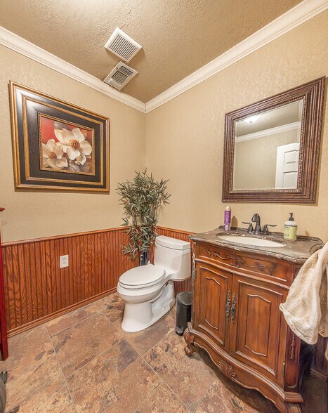 More Photos Of 2303 Private Road 7340 rd, Lubbock Warehouse For Lease