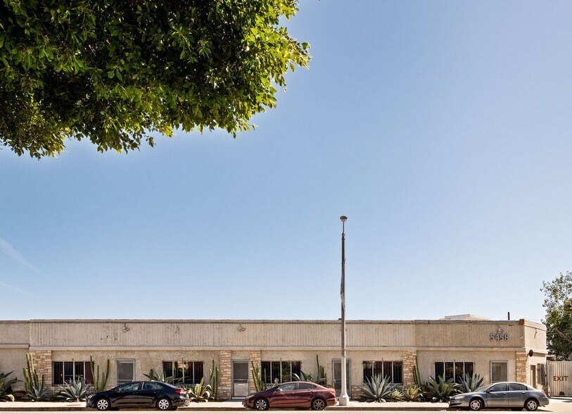 More Photos Of 5450-5458 W Washington Blvd, Los Angeles Office For Lease