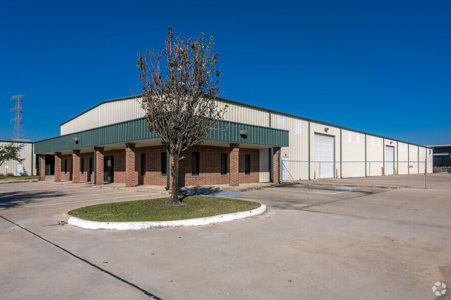 More Photos Of 4525-4555 Brittmoore Rd, Houston Unknown For Lease
