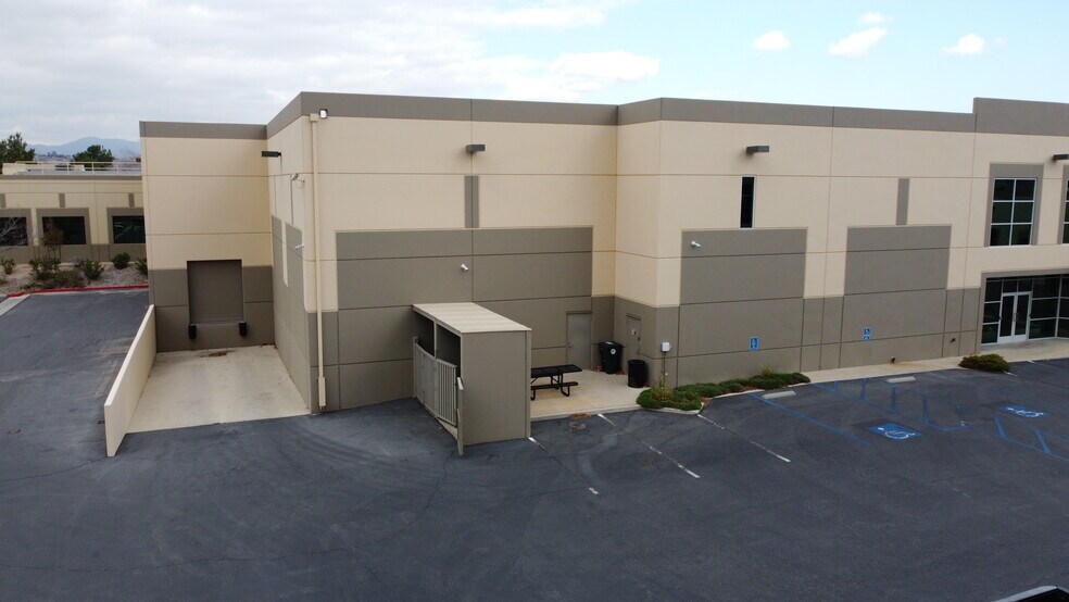 More Photos Of 26475 Summit Cir, Santa Clarita Warehouse For Lease