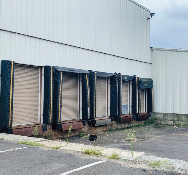 More Photos Of 25 Fox St, New Haven Warehouse For Sale