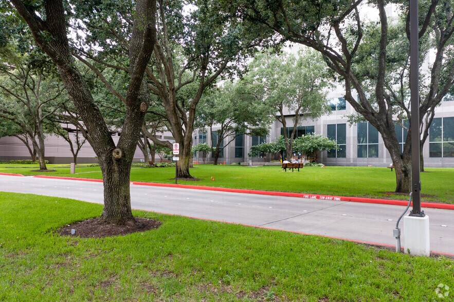 More Photos Of 5847 San Felipe St, Houston Office For Lease